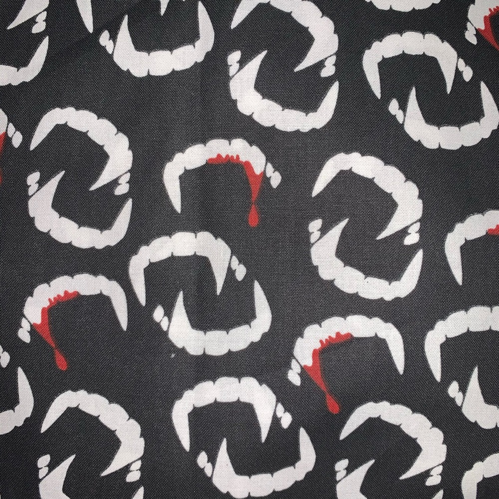 Fangs mask